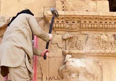 ألحق مقاتلوا تنظيم "الدولة الإسلامية" الكثير من التخريب بقوس النصر ومعبد بعل شمين